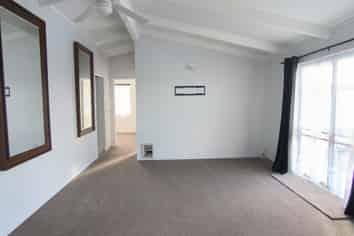 32 Wades Road, Whitford