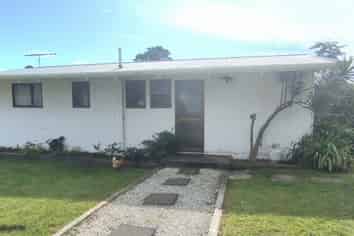 32 Wades Road, Whitford