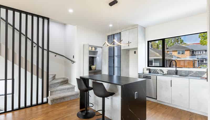 6/65 Stottholm Road, Titirangi