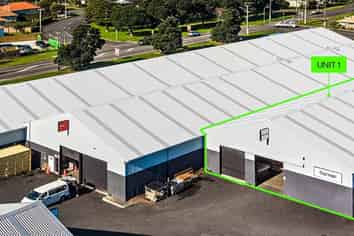 Efficient Tamaki Estate Warehouse | 1,111 m2