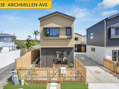 73A & 73E Archmillen Avenue, Pakuranga Heights