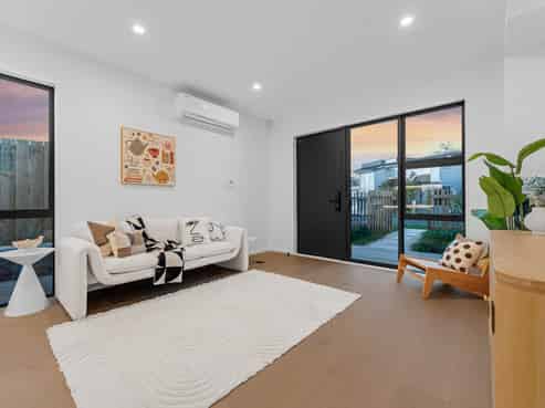 73A & 73E Archmillen Avenue, Pakuranga Heights