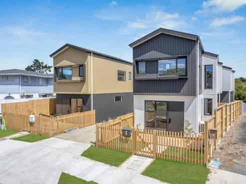 73A & 73E Archmillen Avenue, Pakuranga Heights
