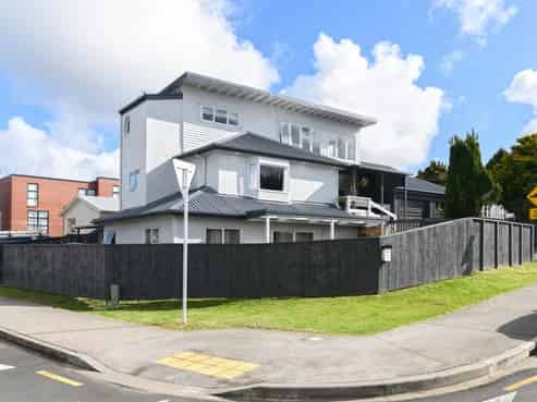 56  Freeland Avenue, Mount Roskill