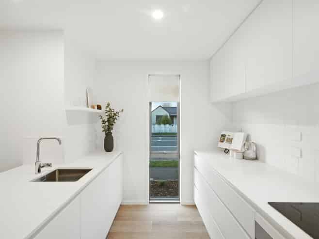 112B Edgeware Road, Saint Albans