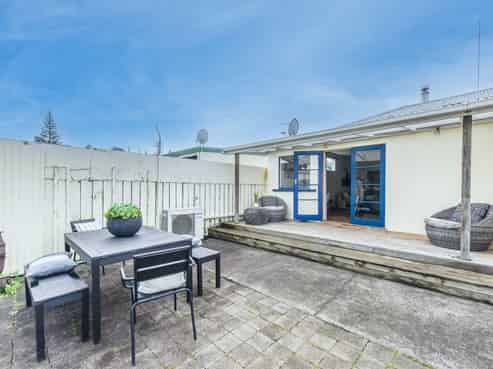 8 Waikare Street, Tahunanui