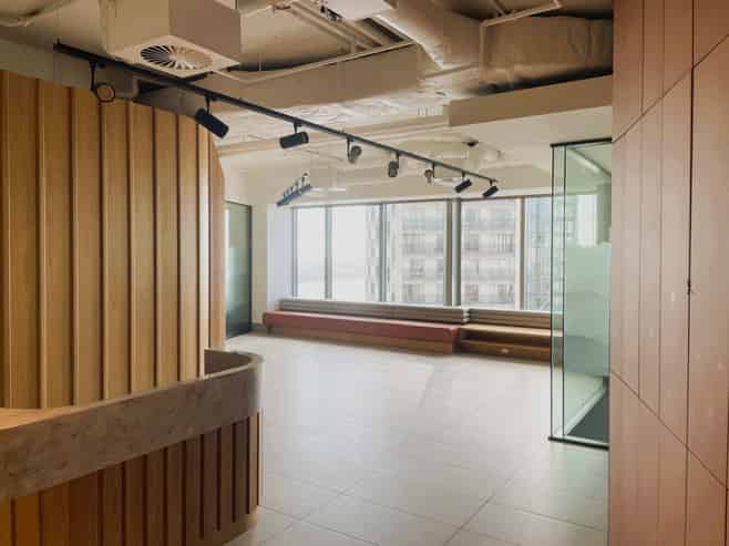 Premium tenancy in premium tower