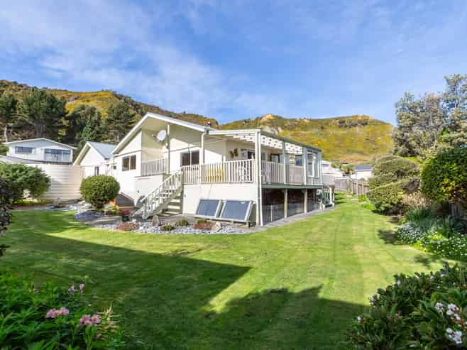 17 Te Miha Crescent, Cape Palliser