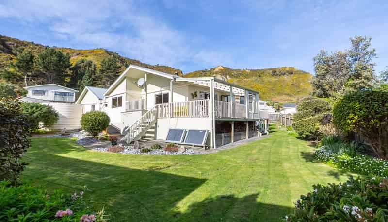 17 Te Miha Crescent, Cape Palliser