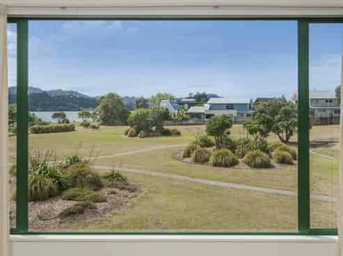 10 Ajax Head, Pauanui