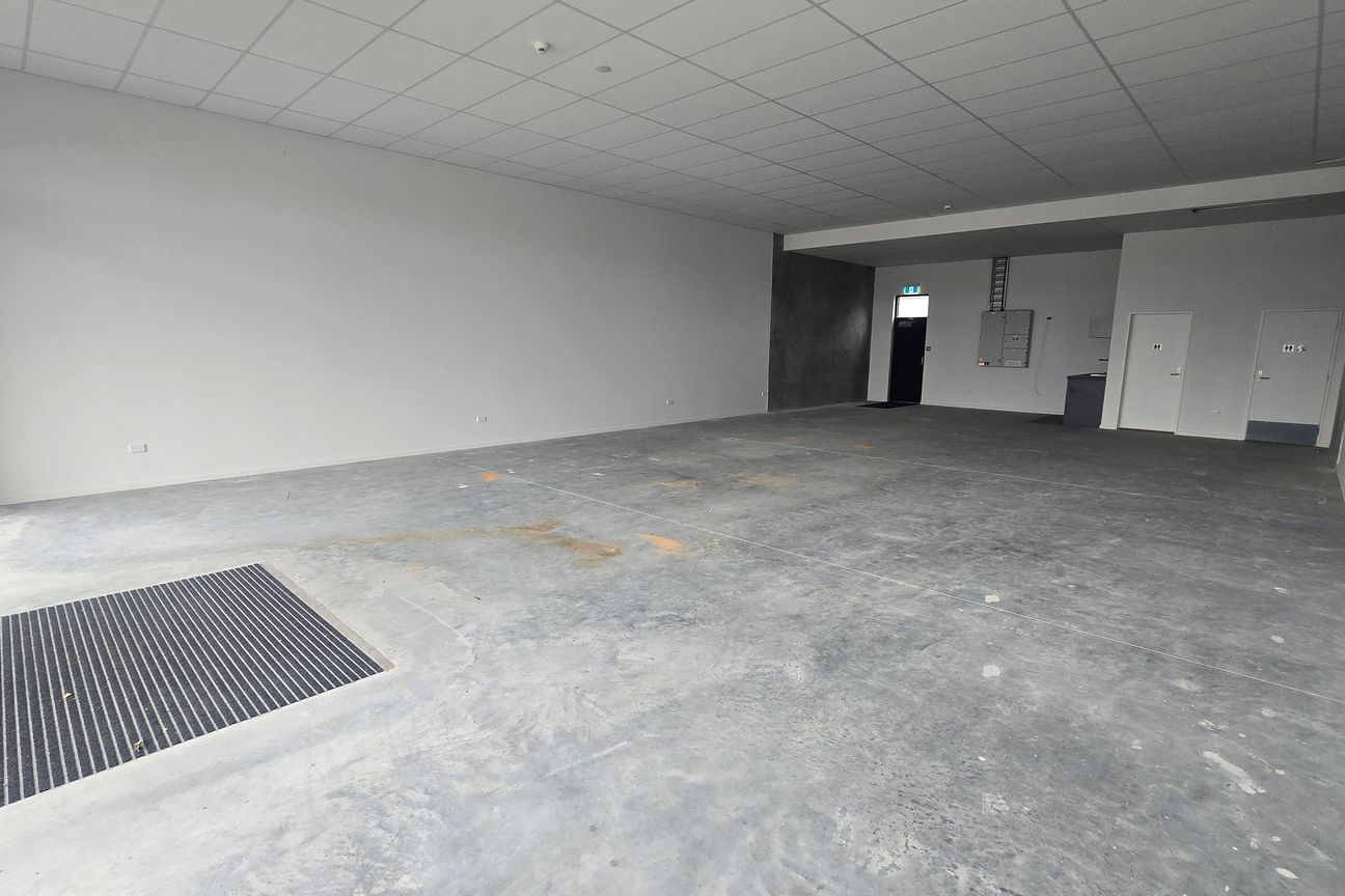 New Retail Complex, 3 Units Left - Fler