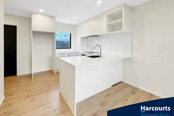 7/48 Moire Road, Massey