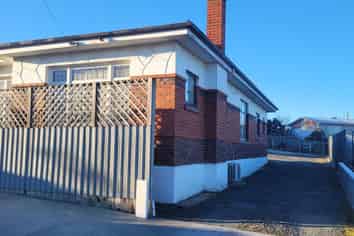 50b Essex Street, Balclutha