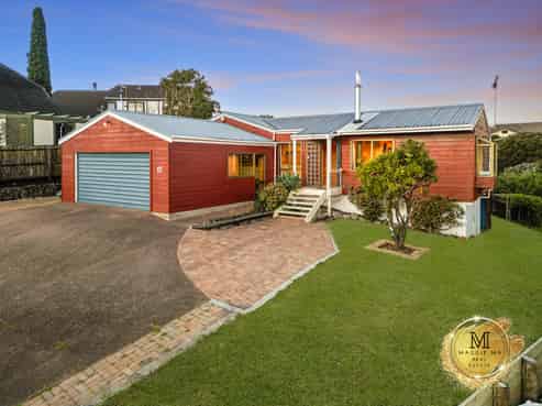 12 Channing Crescent, Botany Downs