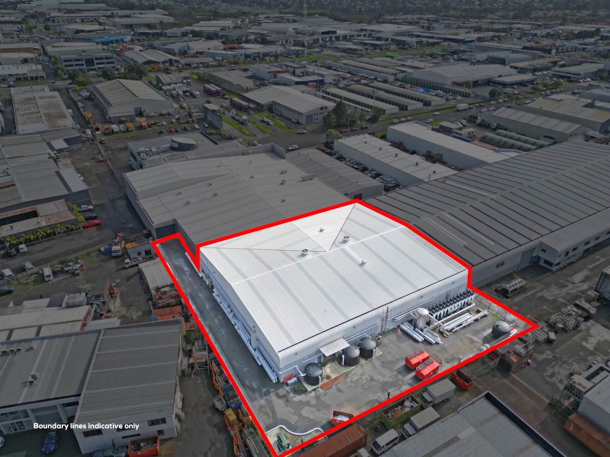 AFFORDABLE AND FUNCTIONAL WAREHOUSING – pohled 2