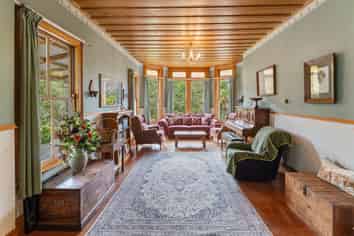 121 Pretty Bridge Valley Road, WAKEFIELD