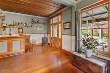 121 Pretty Bridge Valley Road, WAKEFIELD