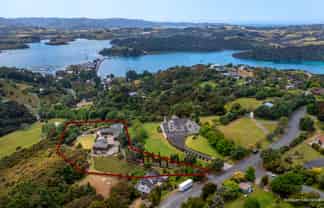 76 Brick Bay Drive, Sandspit