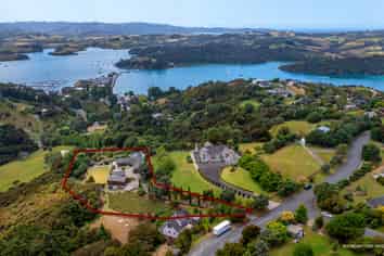 76 Brick Bay Drive, Sandspit
