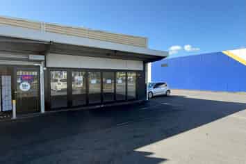 HOSPITALITY ON ROSEBANK ROAD
