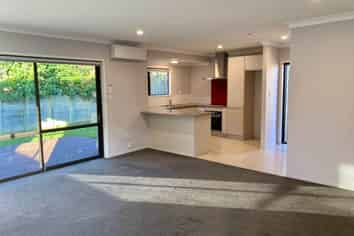 2/17 Birman Close, Half Moon Bay