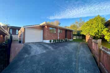 2/17 Birman Close, Half Moon Bay