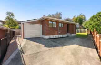 2/17 Birman Close, Half Moon Bay