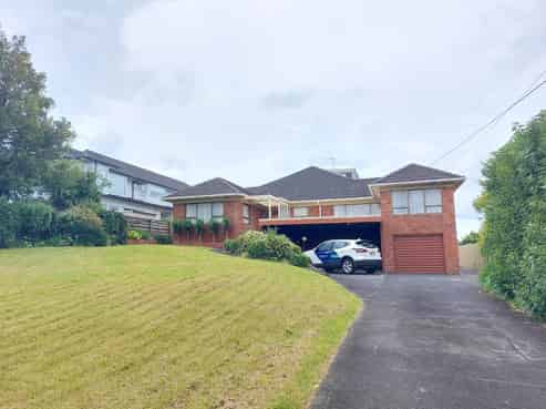8 Beach Road, Mellons Bay