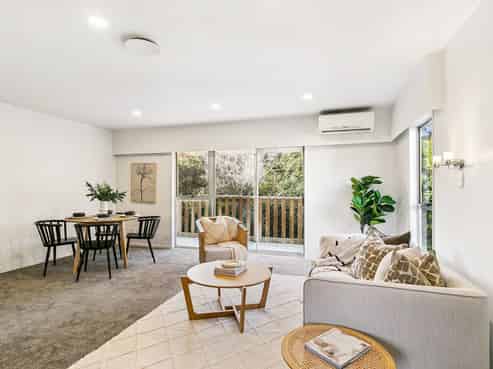 15B Caesars Place, Churton Park