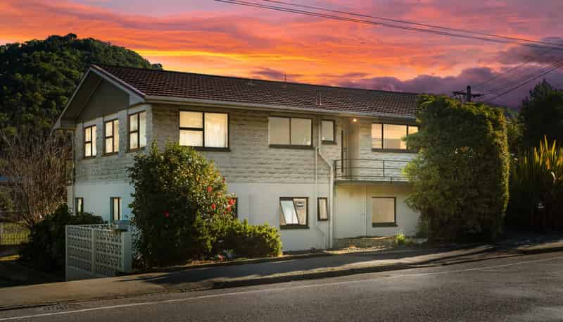 Units 1-3/91 Waikawa Road, Picton