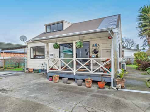 196A Bartholomew Road, Levin