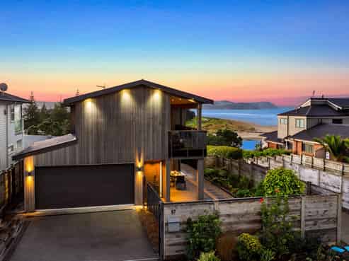 57 Rosario Crescent, Red Beach