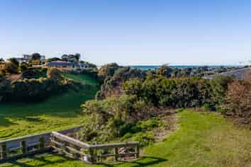 9 Moana Crescent, Blagdon