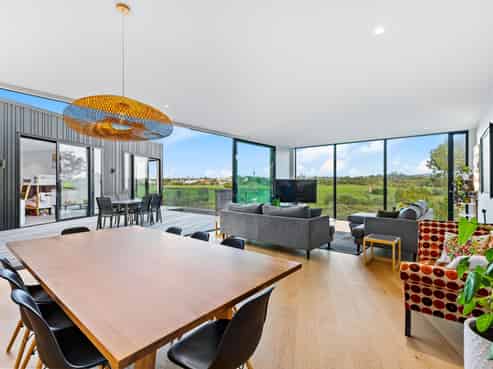 10 Lister Street, Point Chevalier