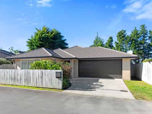 6 Himalayan Close, Judea