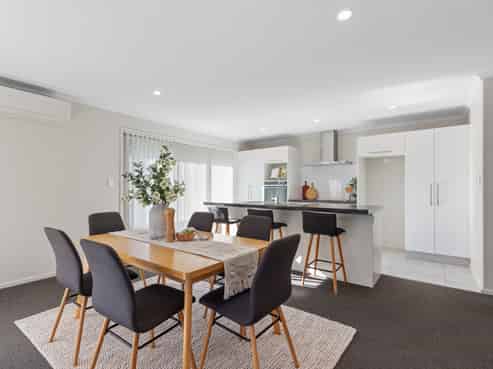 6 Himalayan Close, Judea