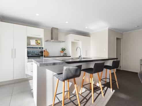 6 Himalayan Close, Judea