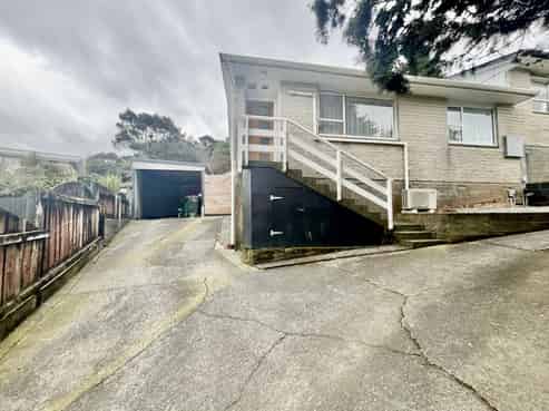 1/6 Naseby Grove, Wainuiomata