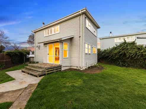 5 Belfield Street, Dallington