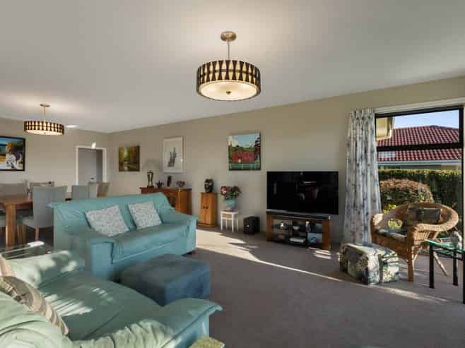 16 Carnoustie Place, Katikati
