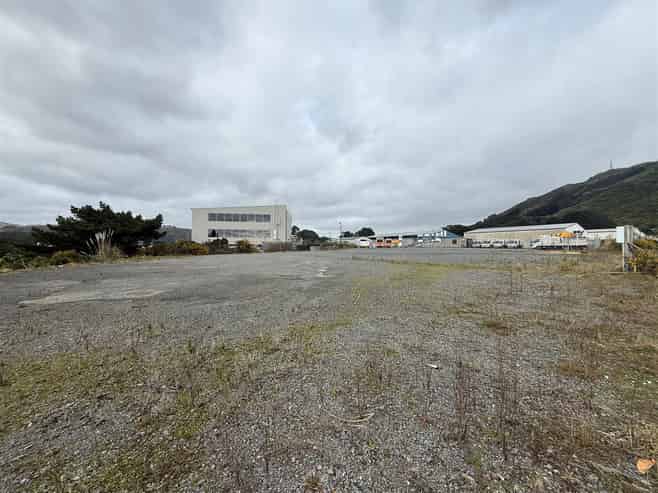 Secure Yard in Porirua