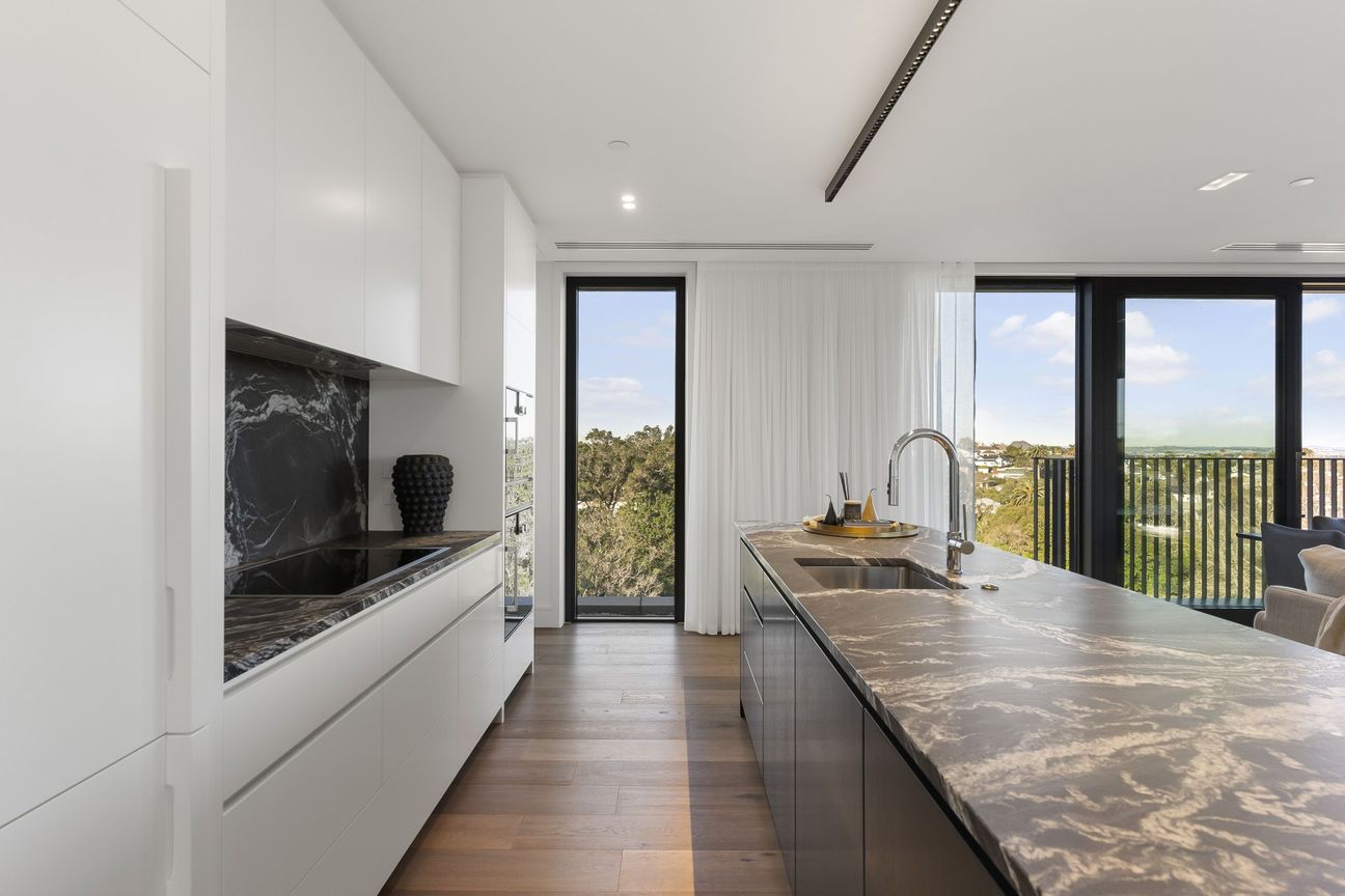 Rare Remuera Penthouse – Secure Now! - Widok 5