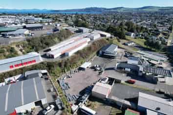 Owner Occupiers & Investors