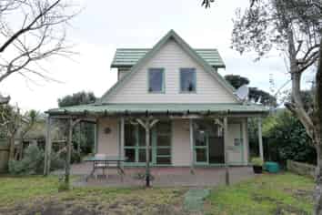 22 Forest Lane, Raumati South
