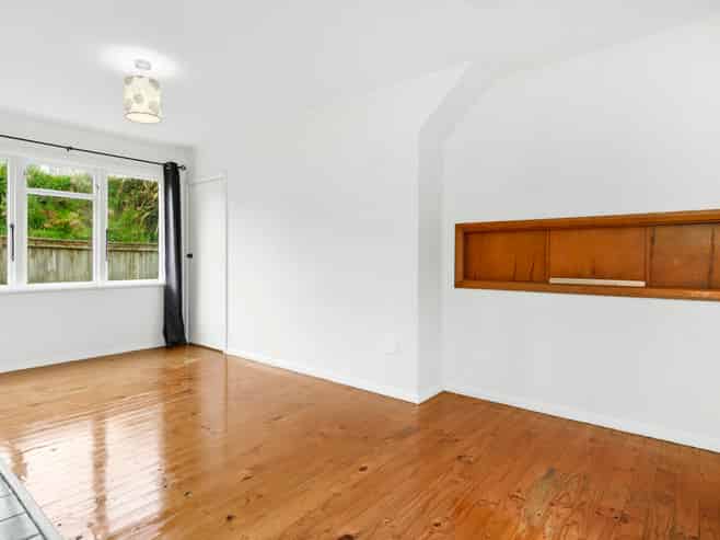 30 Roberts Street, Tawa