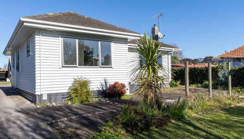 120 Clarkin Road, Fairfield