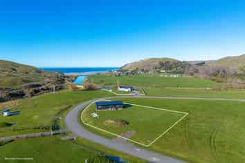 55 Punawaitai Road, Pourerere