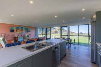 55 Punawaitai Road, Pourerere