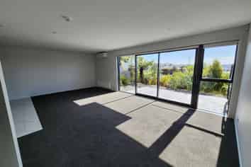 69 Woodridge Drive, Woodridge