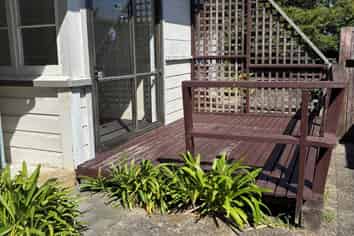 2/70 Russell St, Westport